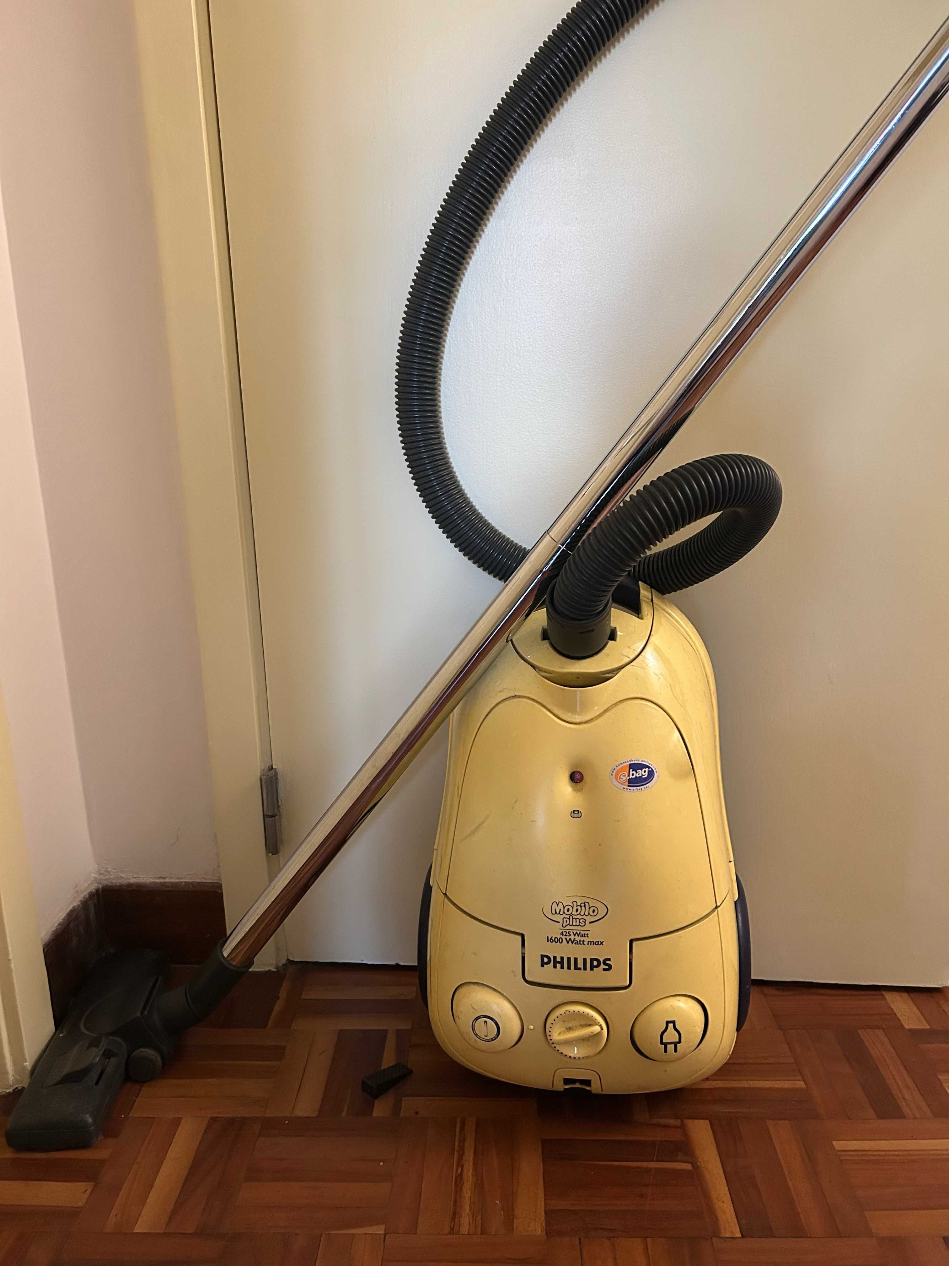 Aspirador Philips com saco (1600W)