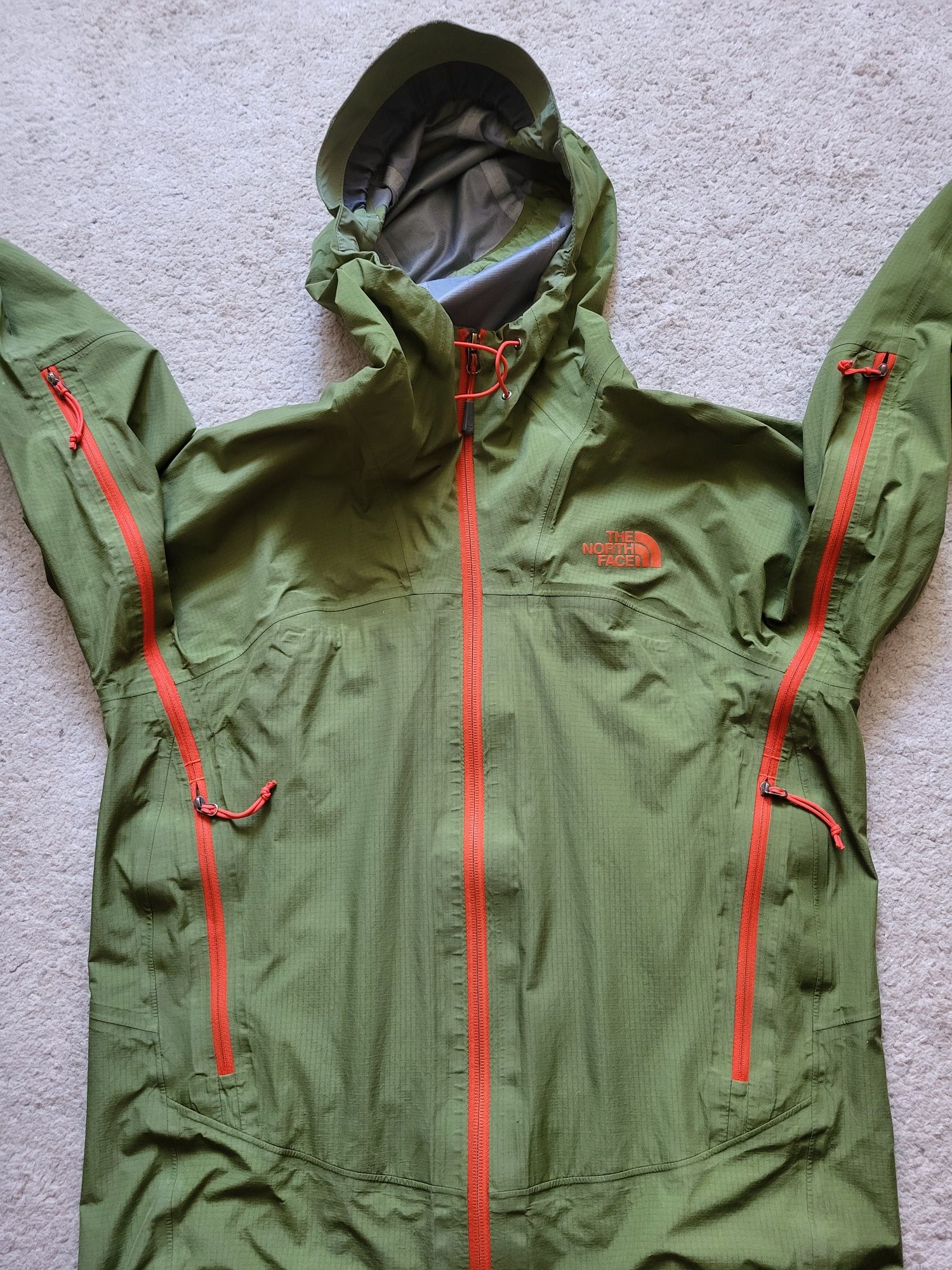 The North Face Superhype Goretex Active Jacket (C-M)