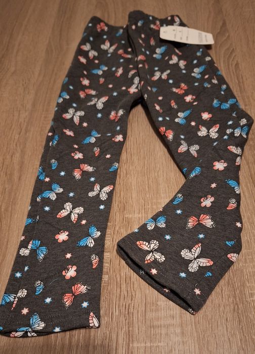 Leginsy , getry ocieplane grube szare w motylki 116/122