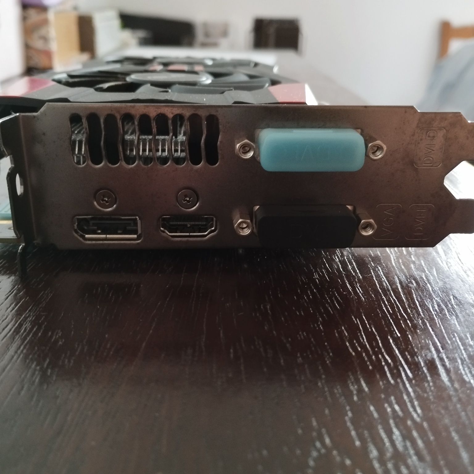 Placa gráfica ASUS GTX 760 2GB