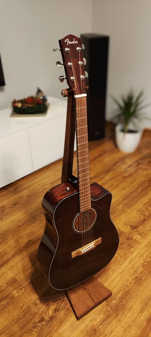 Gitara elektroakustyczna Fender CD-140SCE