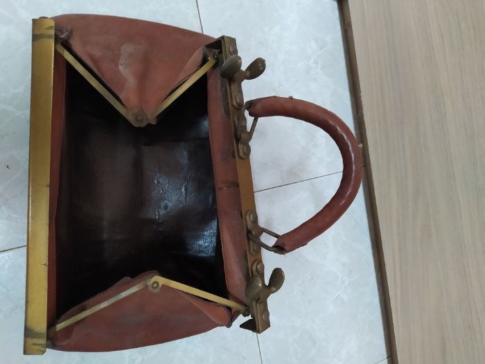 Mala Antiga Vintage Pele