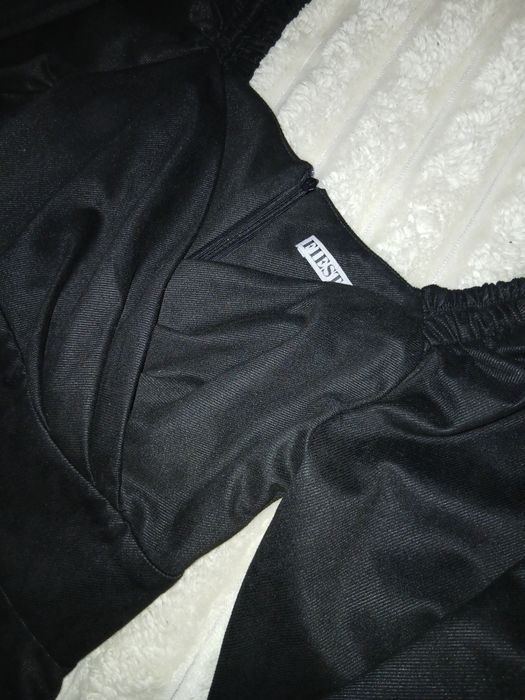 Чорна сукня в розмірі S FIESTA