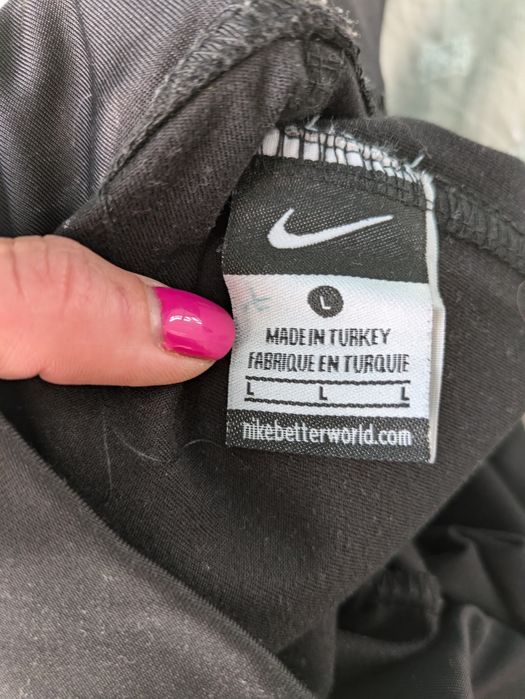 Sprzedam spodnie dresowe Nike Air