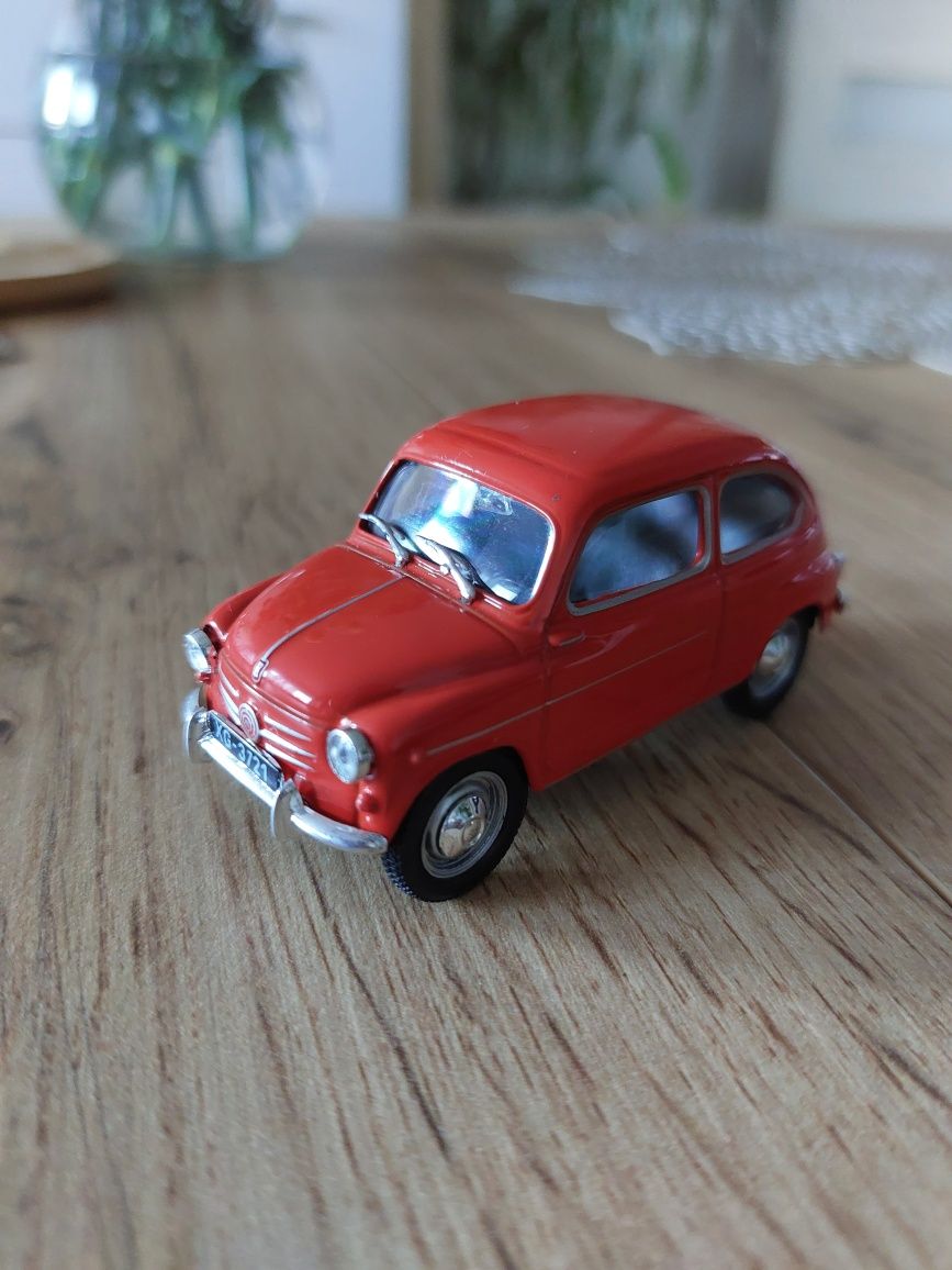 Auto kolekcjonerskie zastava 750