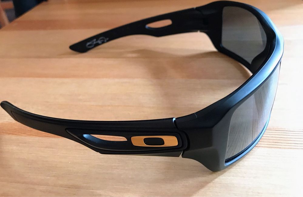 Oakley eyepatch 2 Shaun White