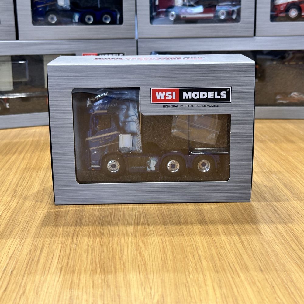 Model 1:50 WSI Volvo FH5 Glob 6x2