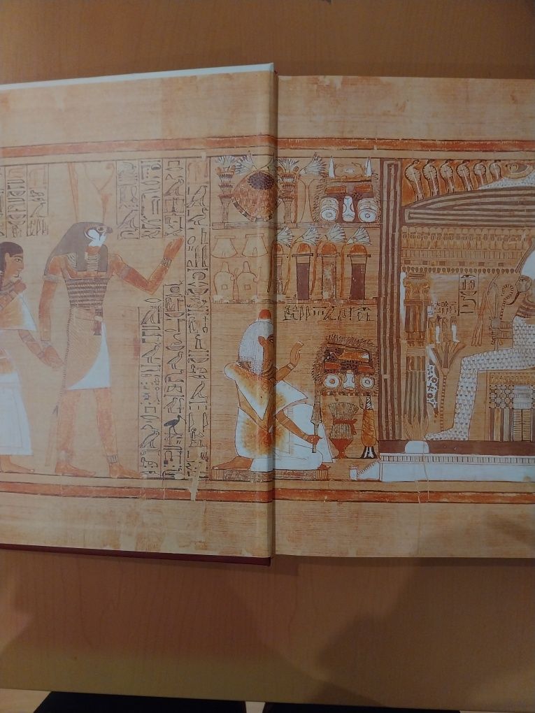Livro sobre o Egipto