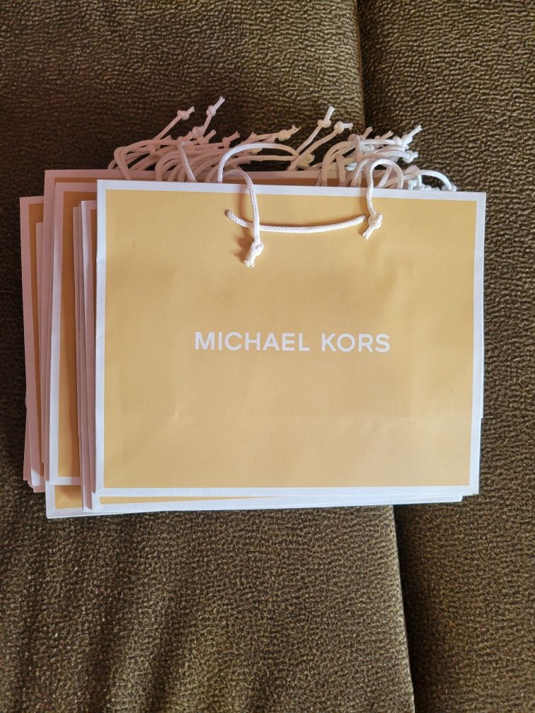 Подарункові пакети, коробки Michael Kors, Apple