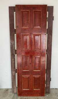 Двері деревʼяні ( 2 штуки )