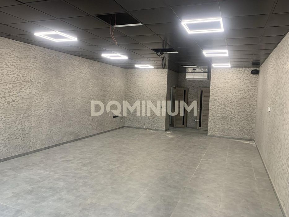 Нове комерційне приміщення 68 м² у м.Виноградів — перша здача