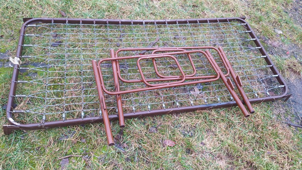 Łózko metalowe skladane 2 szt.