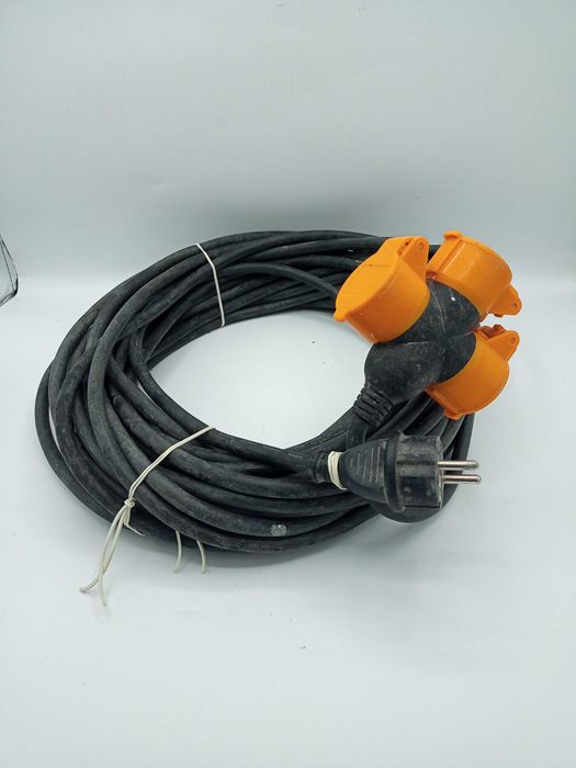 Przedłużacz ogrodowy 15m 3 gniazdka 250V