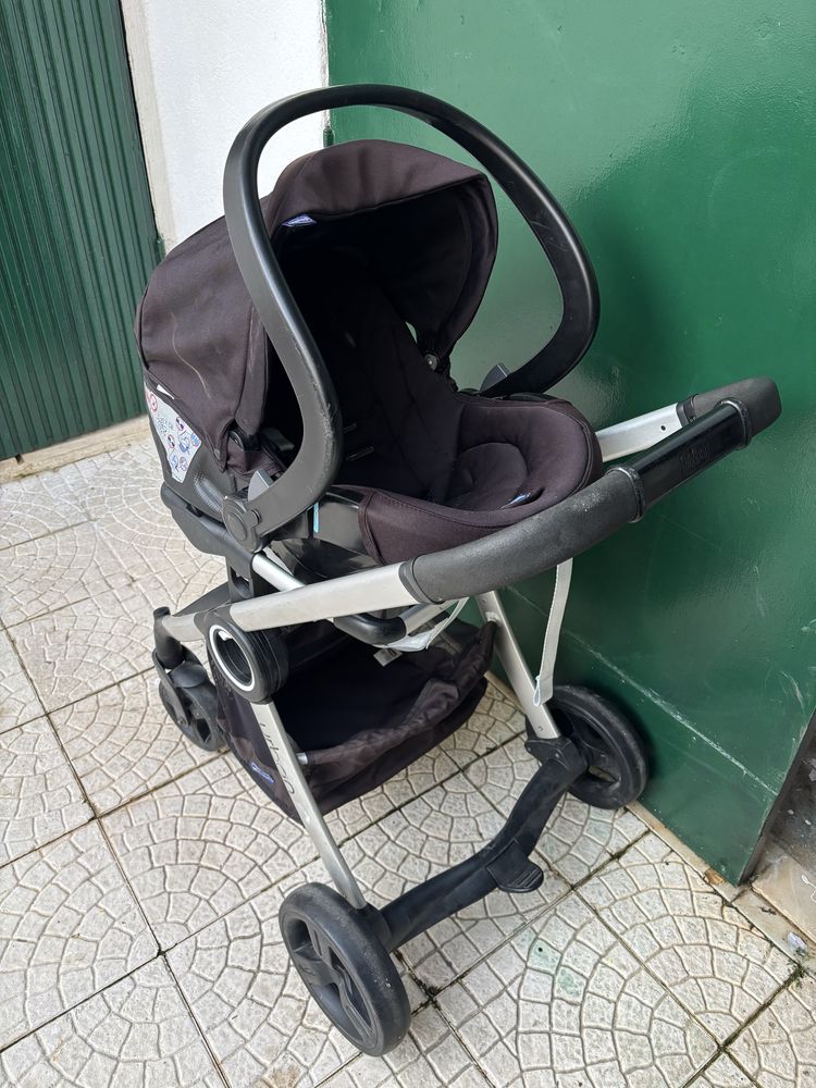 Carrinho bebé trio Chicco com todos os acessórios