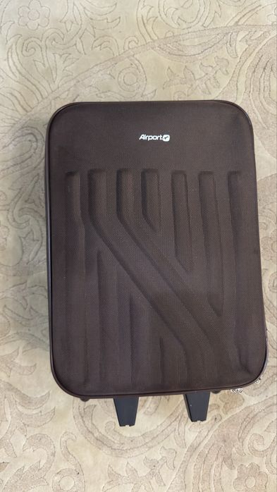 Нова валіза для ручноі поклажі на коліщатка, чемодан лоя ручной клади