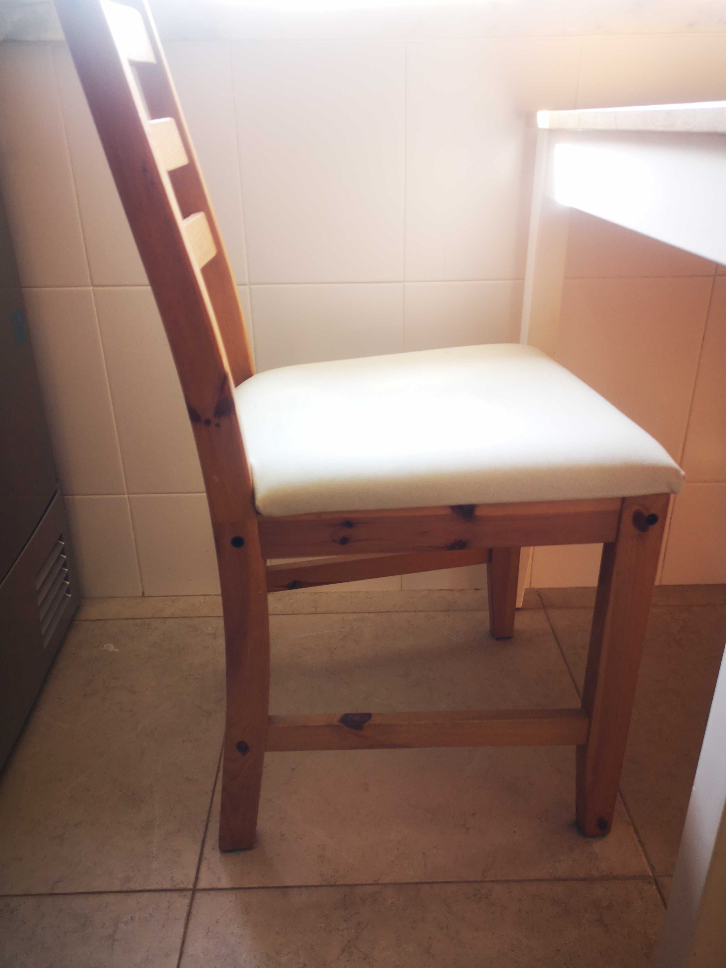 Mesa refeições + 2 cadeiras ikea