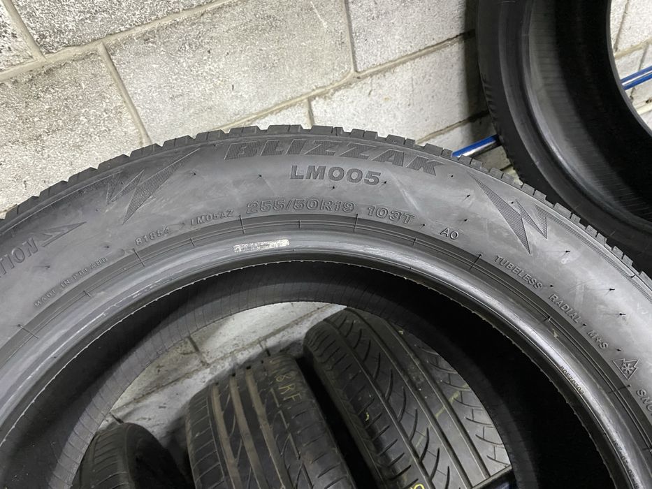 Зимові шини 255/50 R19 BRIDGESTONE
