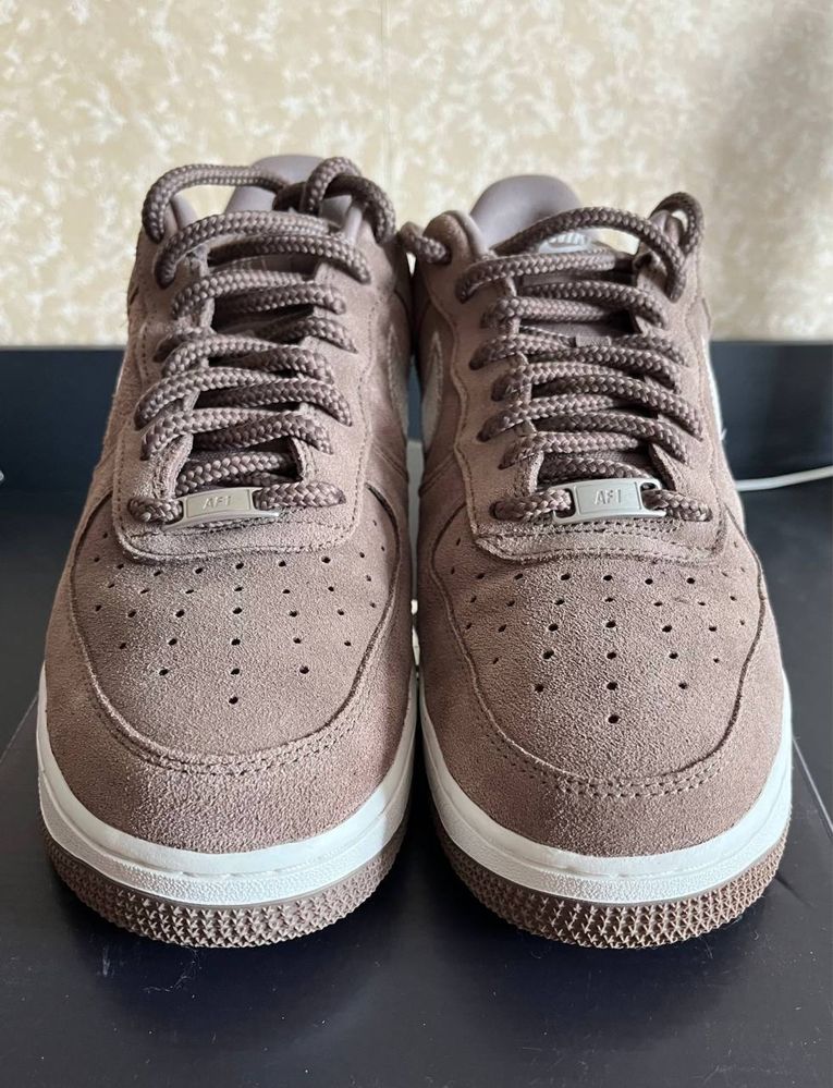 Кросівки чоловічі Nike Air Force 1 07 LV8 оригінал