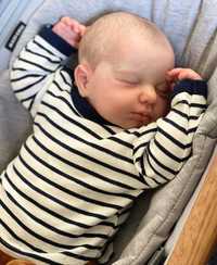 Realistyczna lalka Reborn śpiący chłopiec odrodzony bobas śliczny