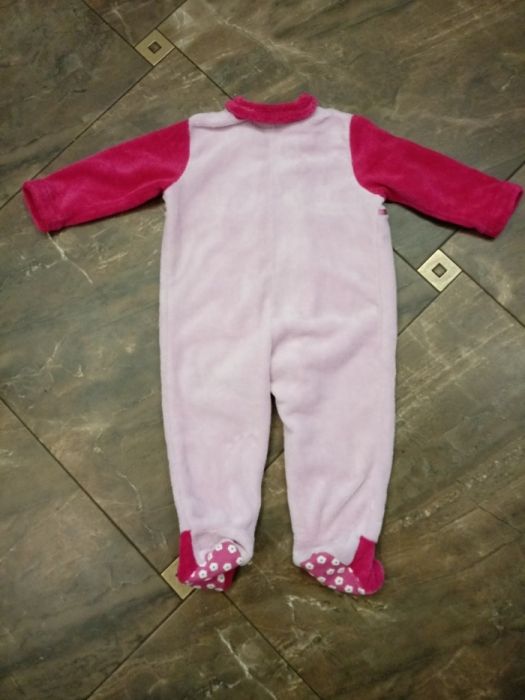 Pajac kombinezon piżamka strój Świnka Peppa Pig 12 -18 miesięcy 80 86