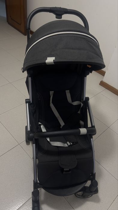 Carrinho de bebé marca chico