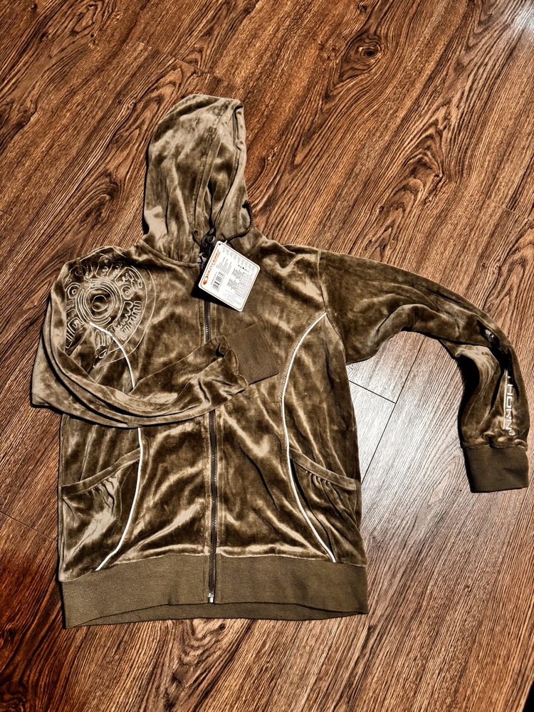 Komplet dresowy w kolorze khaki