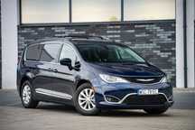 Chrysler Pacifica Chrysler Pacifica 2017 | Super Stan | Bagażnik Thule | CarPlay