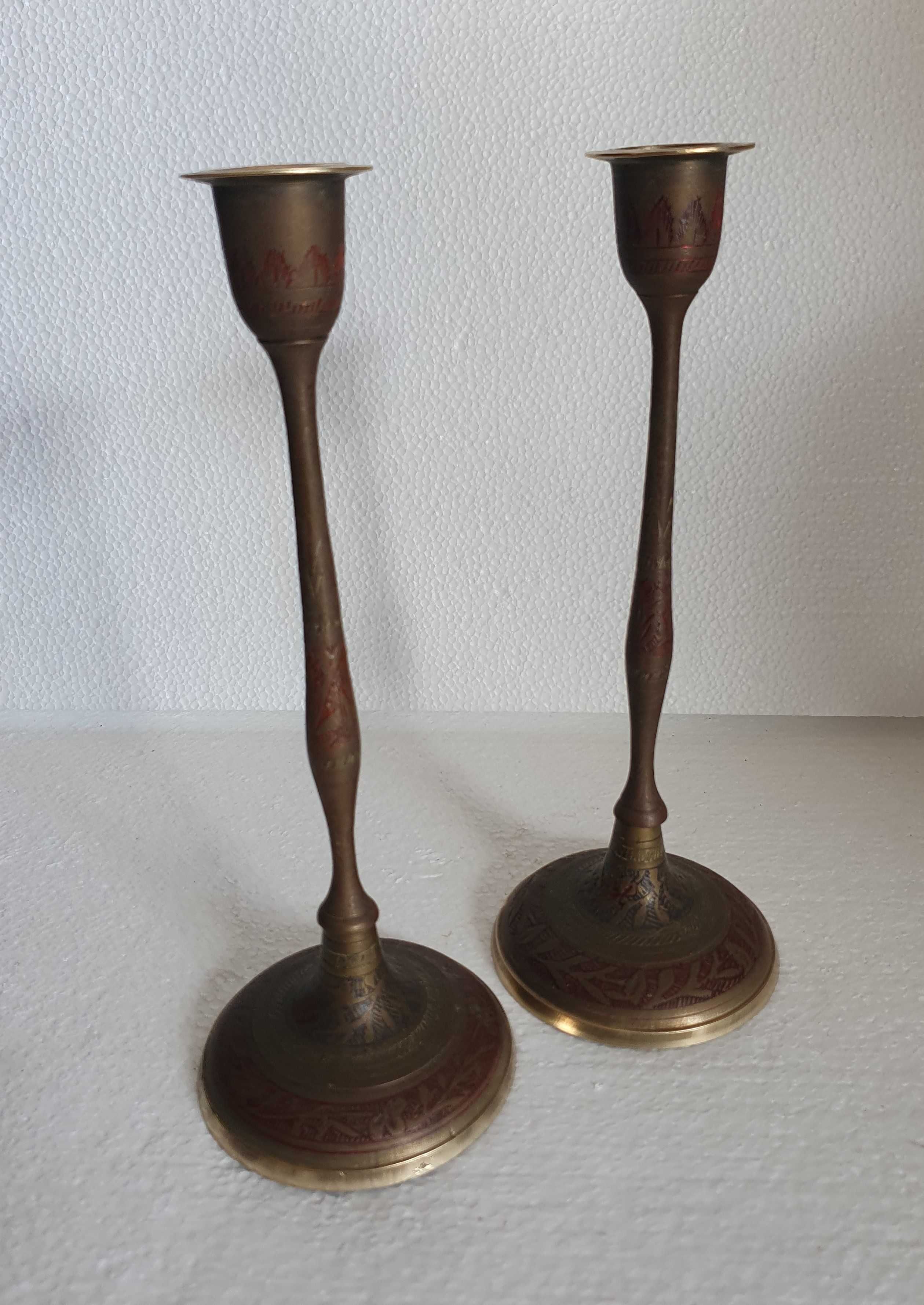 2 castiçais / candelabros orientais em latão - 23cm - vintage