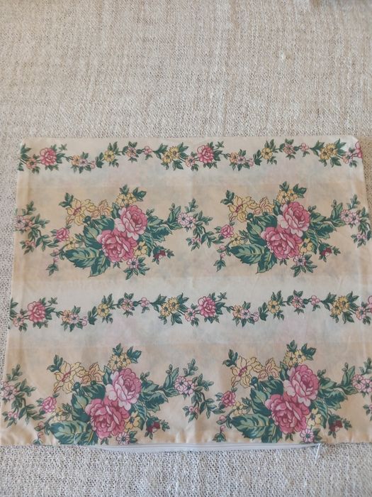 Poszewka róże 38x44