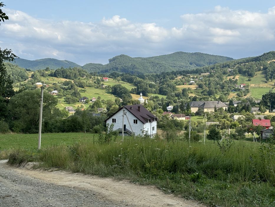 Будинок в Карпатах 180м2 + 0,2га + 20 км до Коломиї