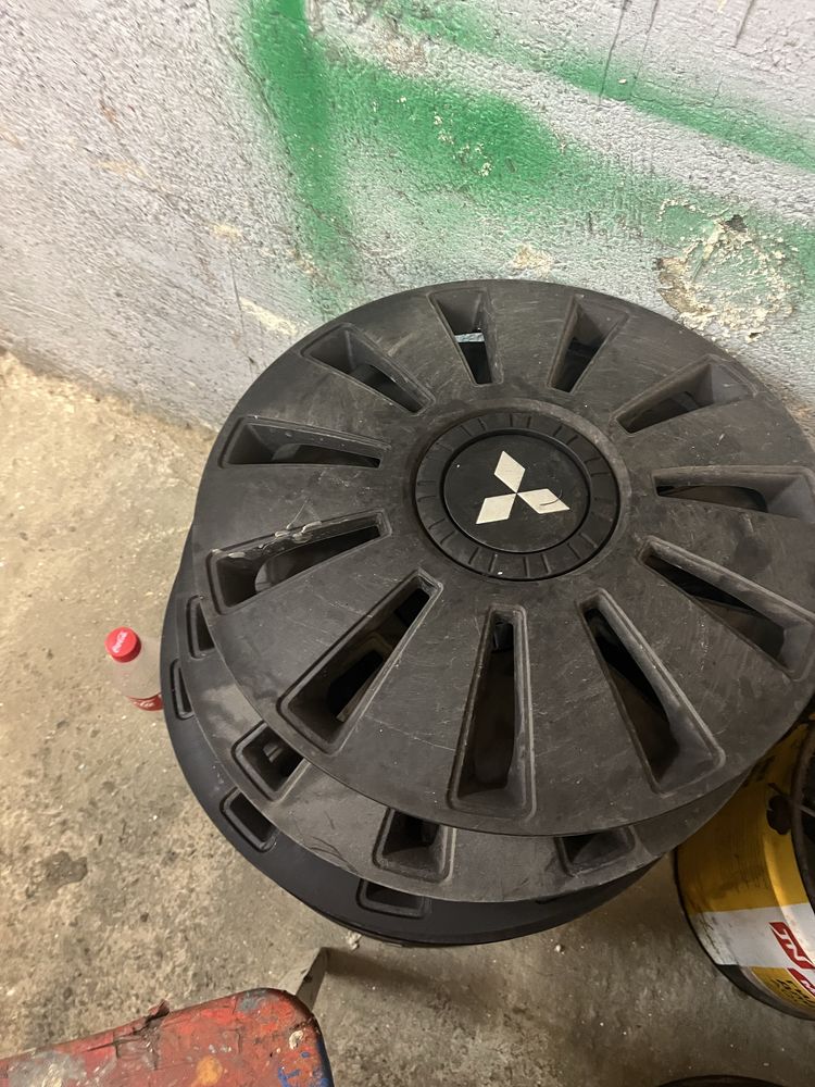Комплект диска R15 4/114.3 + комплект колпаков