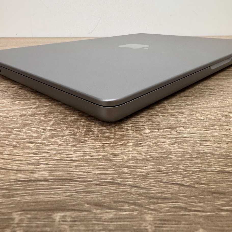 Macbook Pro 14" 2023 M2 Pro/32Gb DDR5/SSD 1000Gb акб:100% (код: M0651)