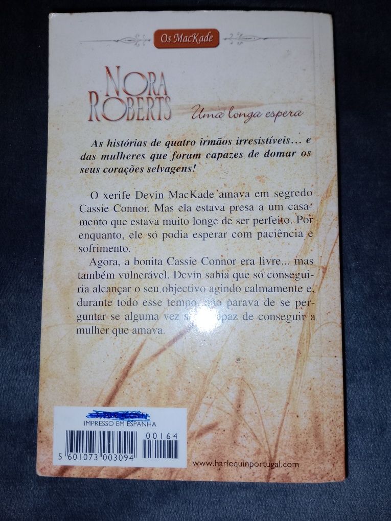 Livro " Uma longa espera "