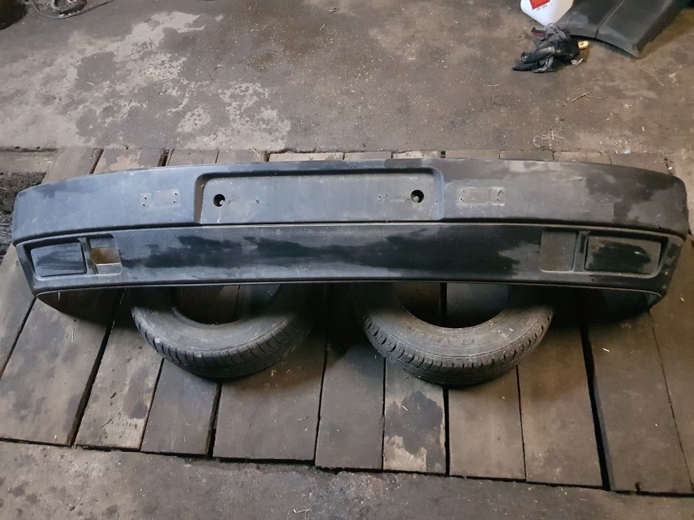Przedni zderzak VW transporter T4 1.9d 1993