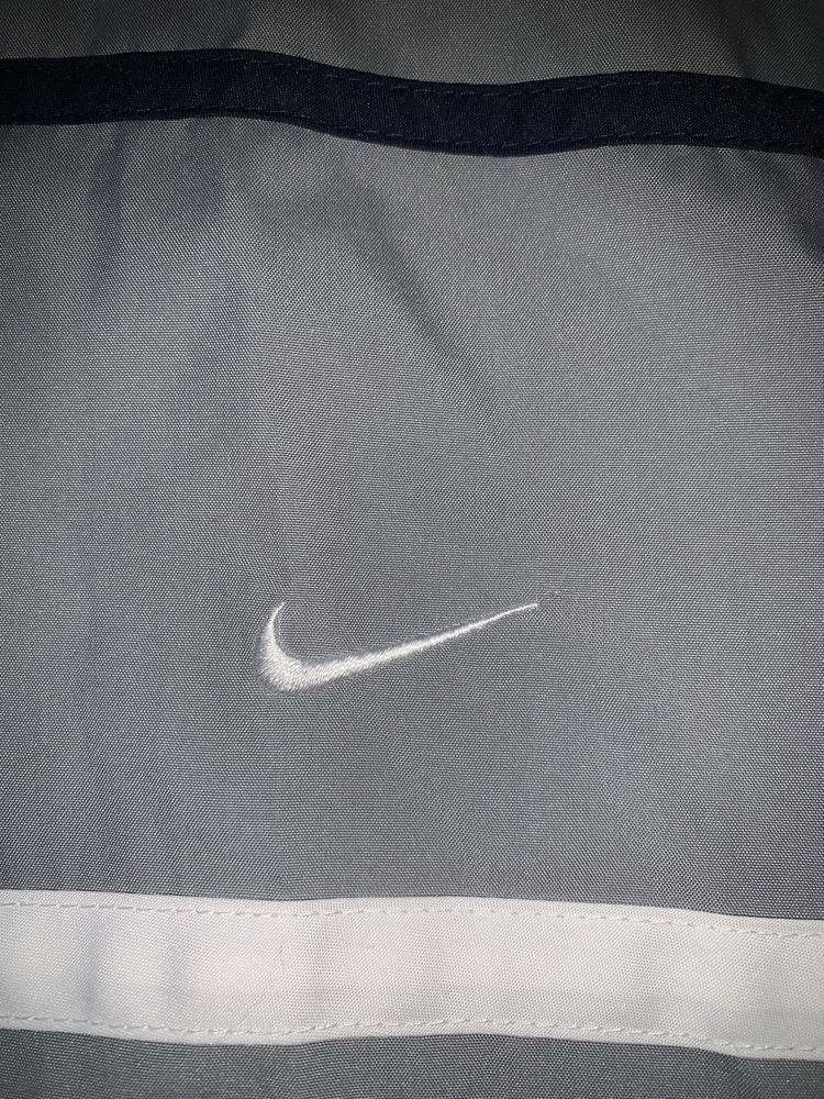 Вінтажна вітровка Nike