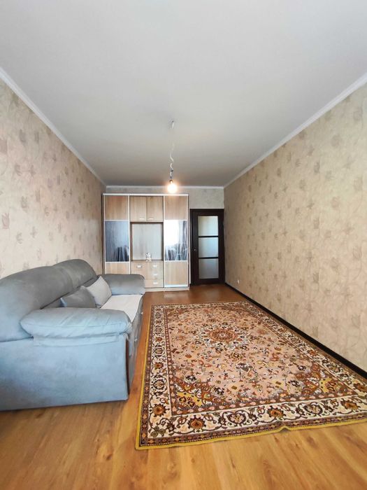 MZ, 2-кімнатна квартира з ремонтом 67 м²,  вул. Старобілоуська