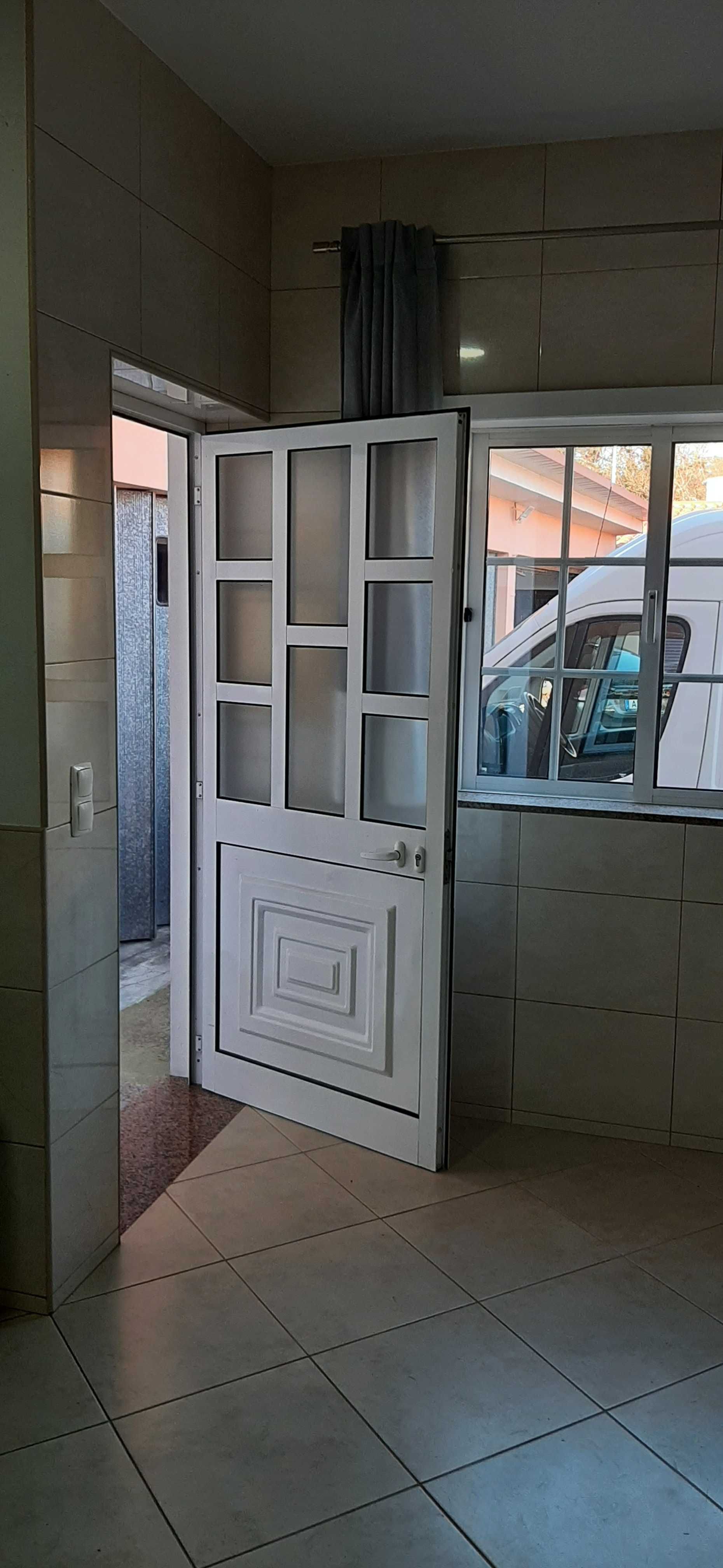 Arrenda-se casa em Paços de Ferreira