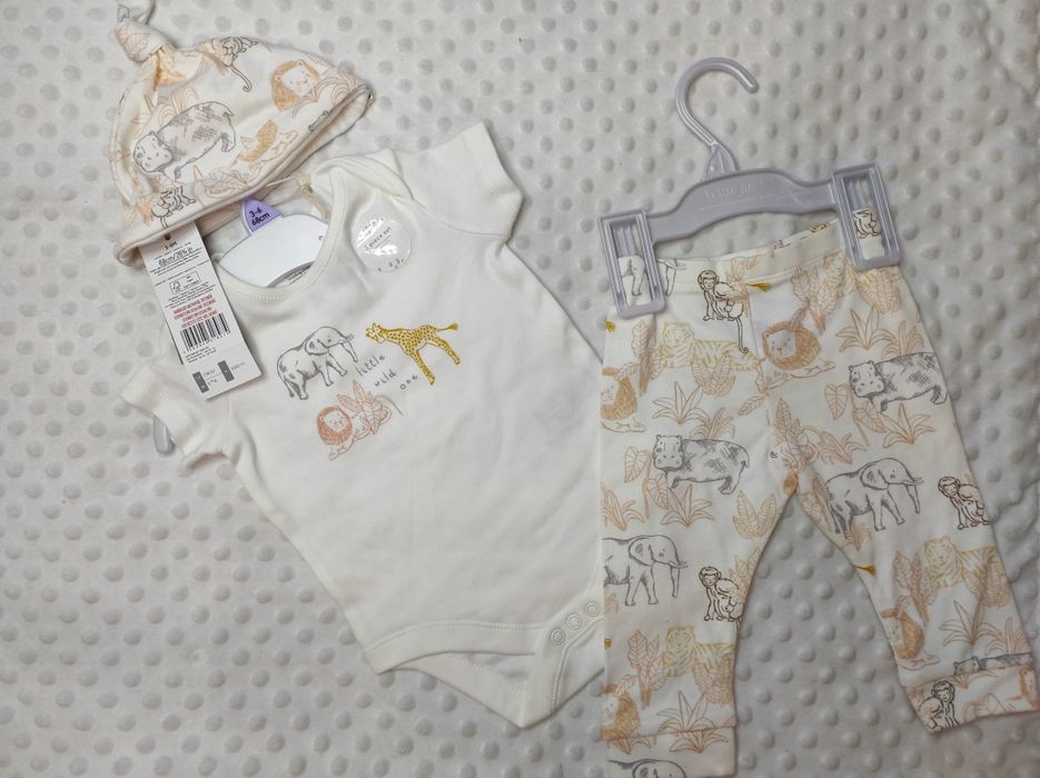 Комплект - бодик, штанишки, шапочка 68см, 3-6 месяца