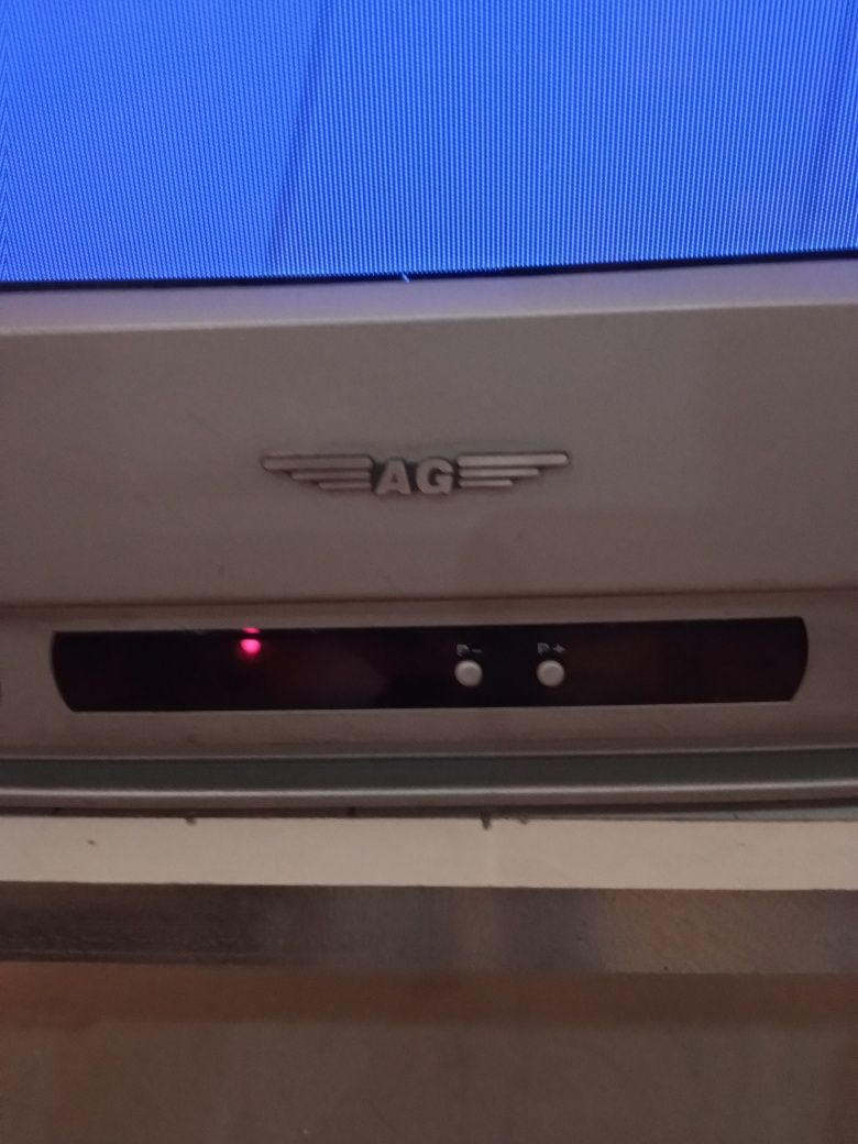 Televisão ecrã 51