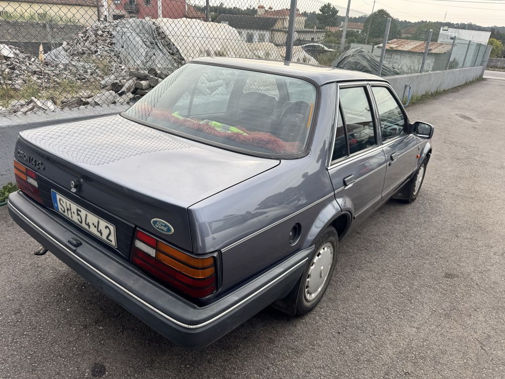 Ford Orion 1.4i Ghia 2 proprietários