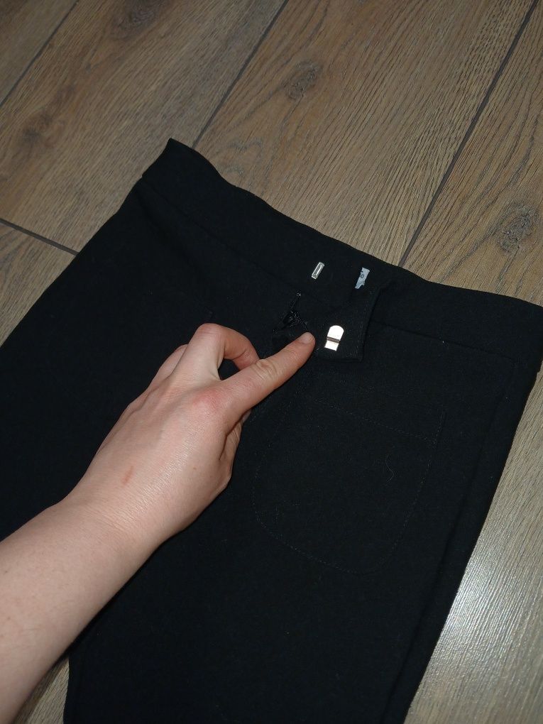 Zara  чорні брюки кльош, штани