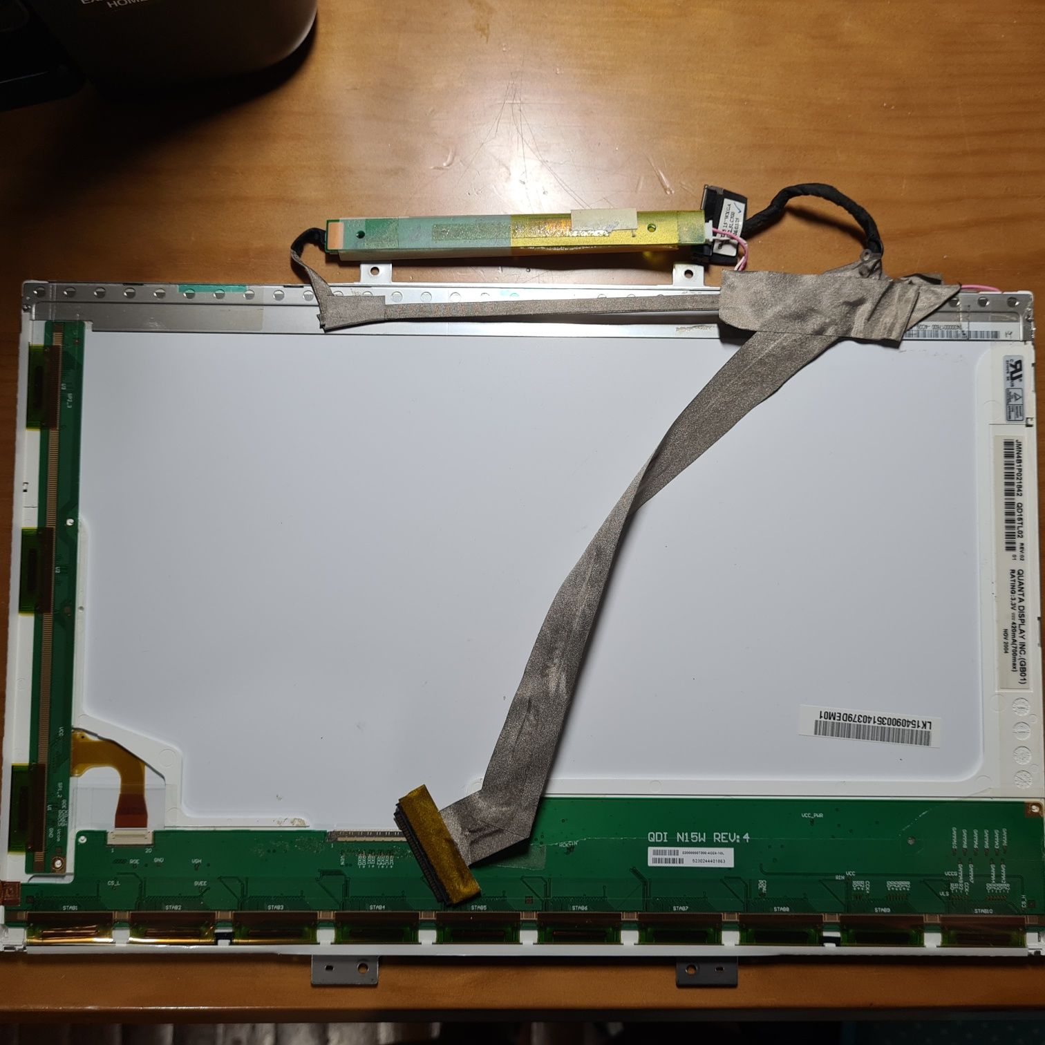 Ecra LCD de 15.4"