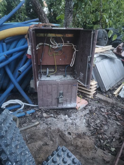 Sprzedam skrzynkę budowlaną elektryczną jak na zdjeciu