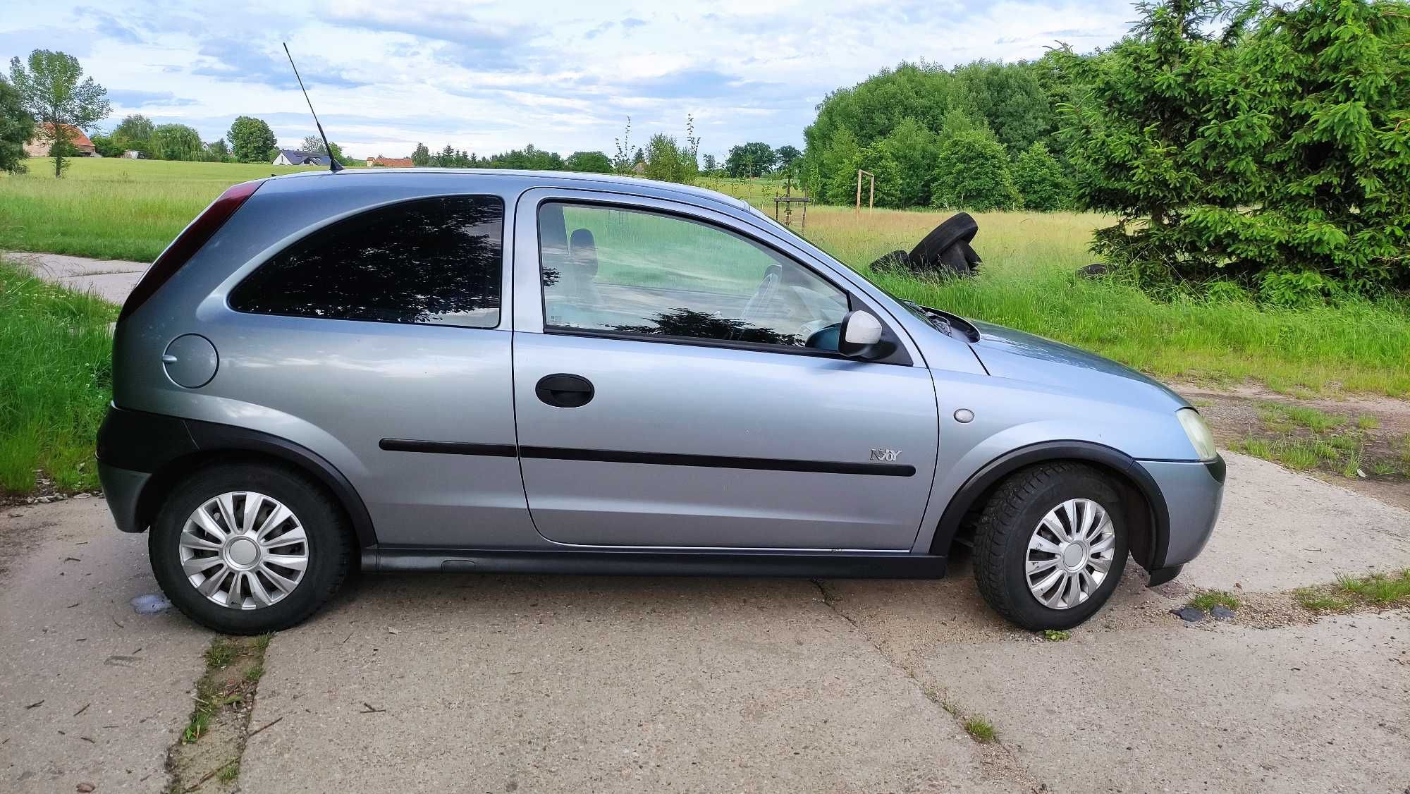 Opel Corsa C 1.0 Klima 2003 r