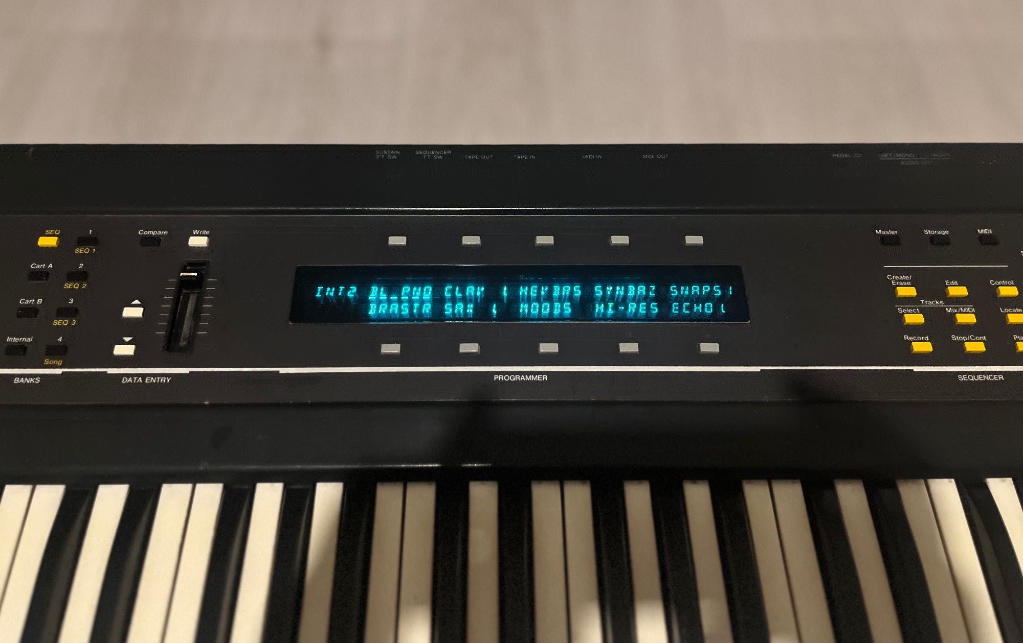 Syntezator Ensoniq ESQ1