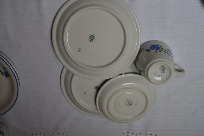 Retro serwis do kawy z motywem kwiatowym