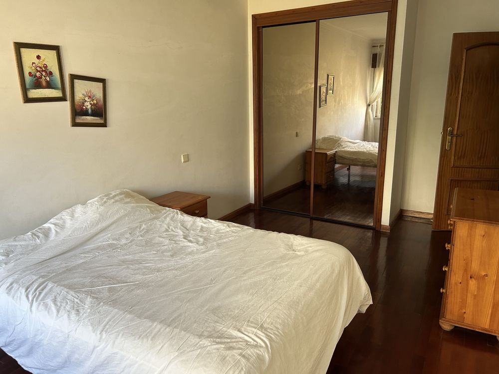 Alugo 2 quartos na Póvoa de Santa Iria