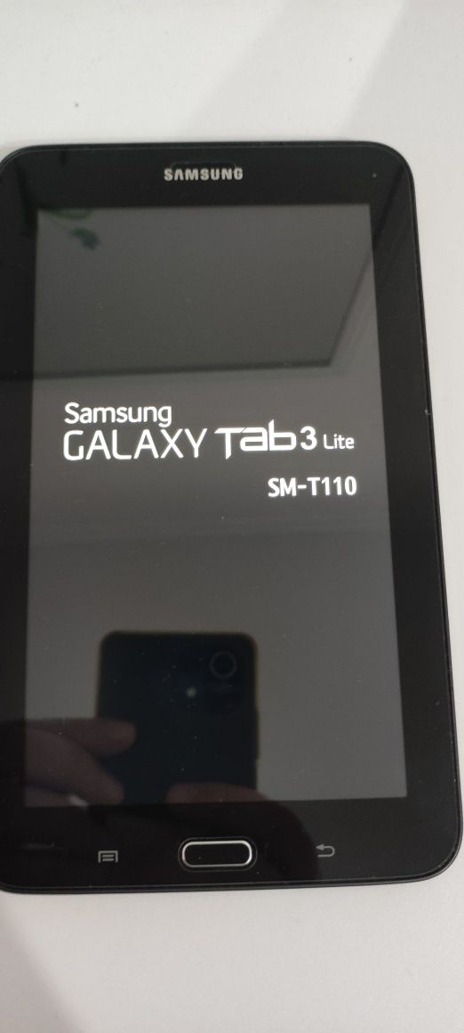 Продам 2 планшета Galaxy Tab 3 Lite(SM-T110] и Galaxy Tab A6(SM-T585].