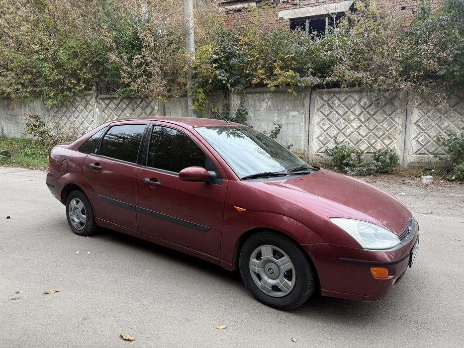 Ford Focus 1.8 бензин