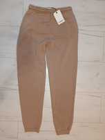 Spodnie dresowe damskie Pull & Bear S/36